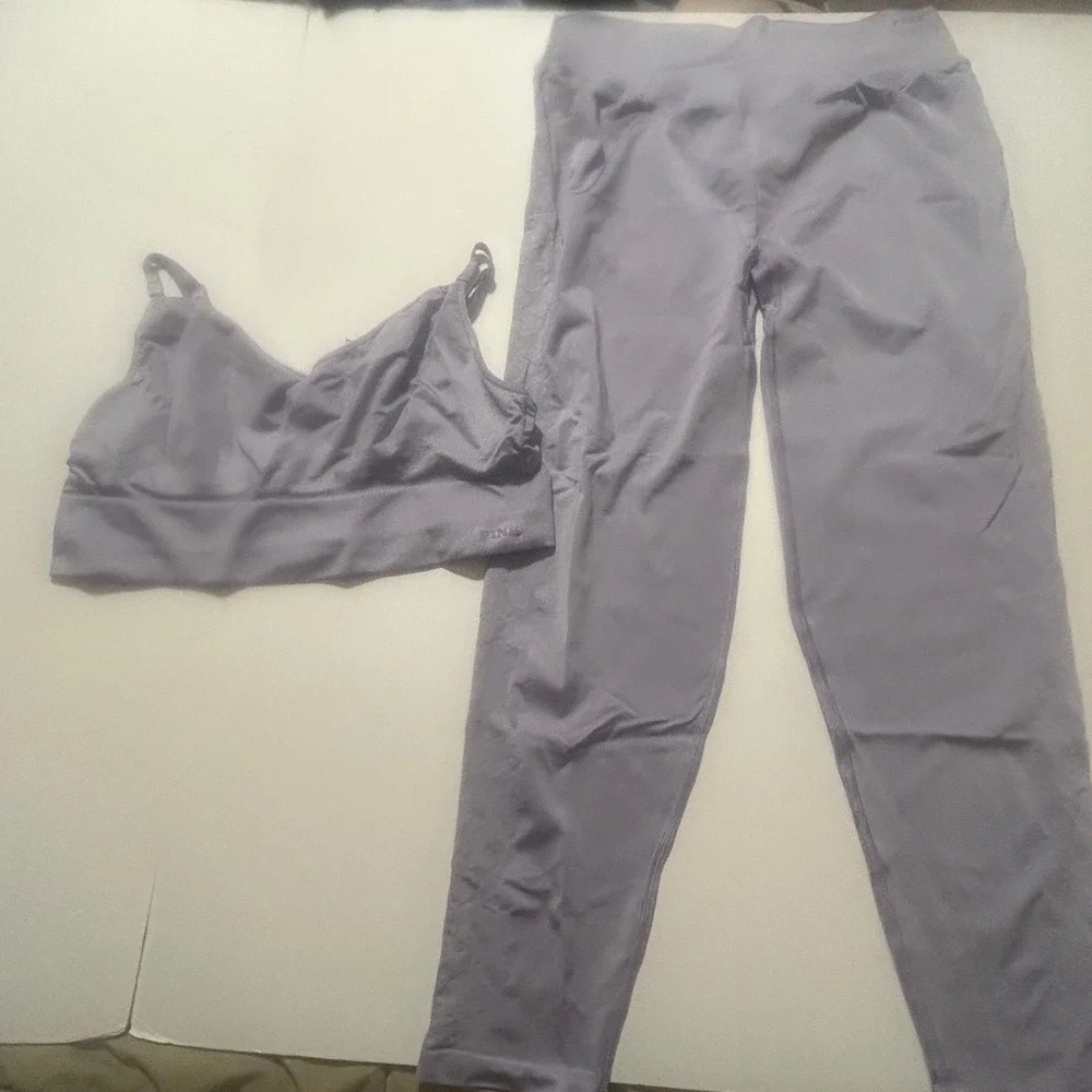 Victoria's Secret PINK Satin Seamless Leggings & Bralette Set Lavender XXL
